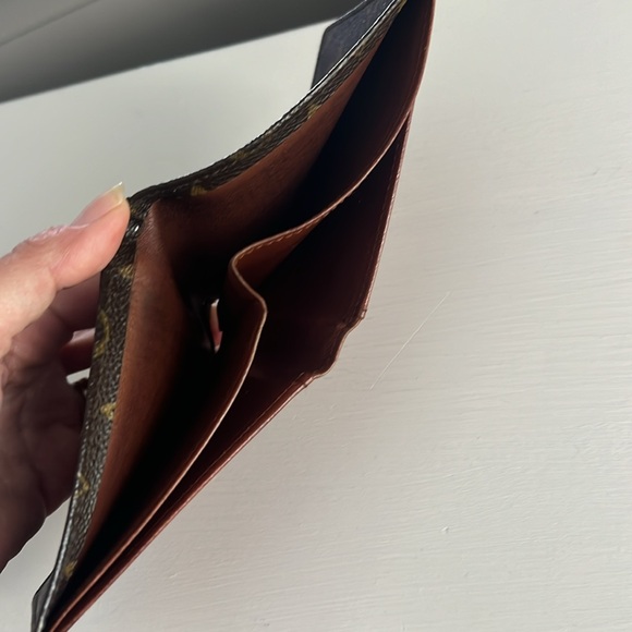 Vintage Vuitton Bifold wallet - Picture 5 of 13
